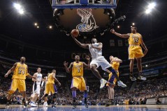 小托马斯近况：出席比尔婚礼，35岁仍期待NBA复出，妻子美貌动人