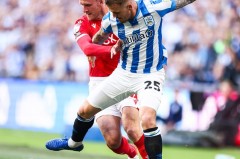 曼联与水晶宫的3421阵型执行差异分析